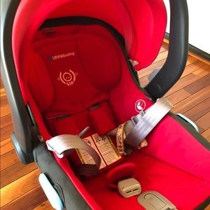 Uppababy Mesa Car Seat and Base